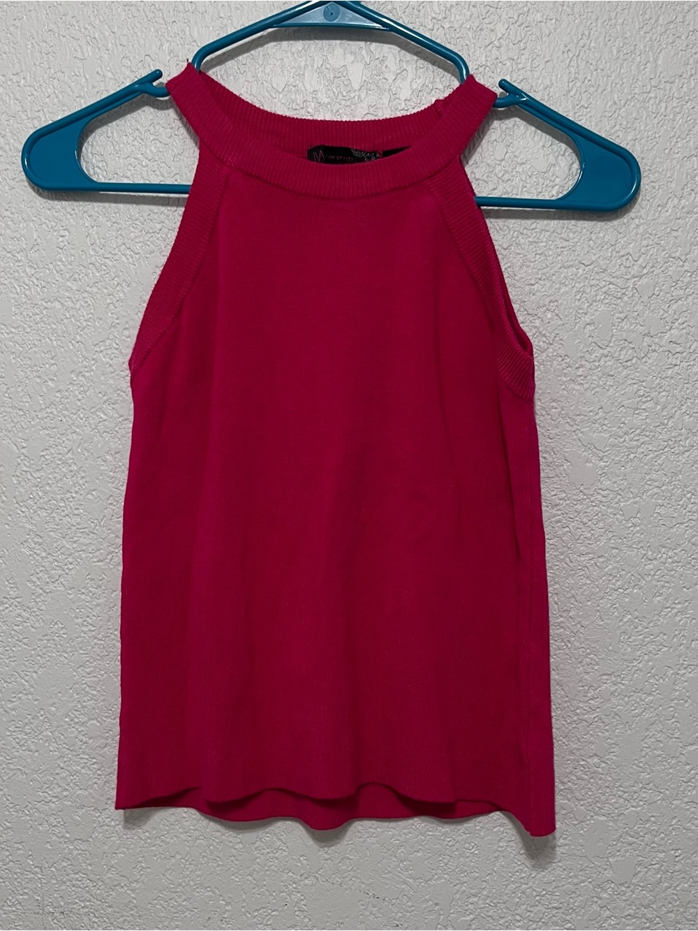 JW Style fuchsia pink ribbed halter knit tank top size M